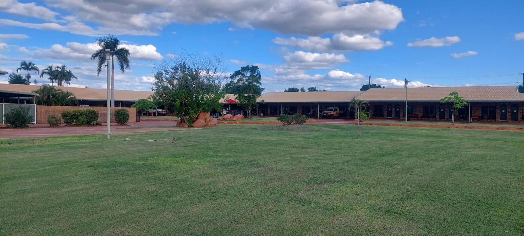 Abacus Motel Mount Isa Exterior photo
